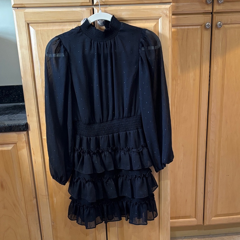 Elegant Black XS Dress - Picture 1 of 4